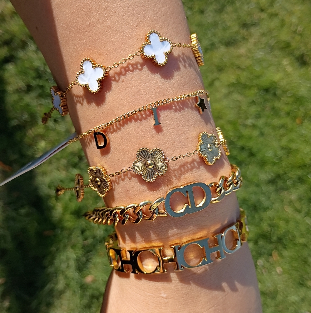 Elegant Gold and White Bracelet Set